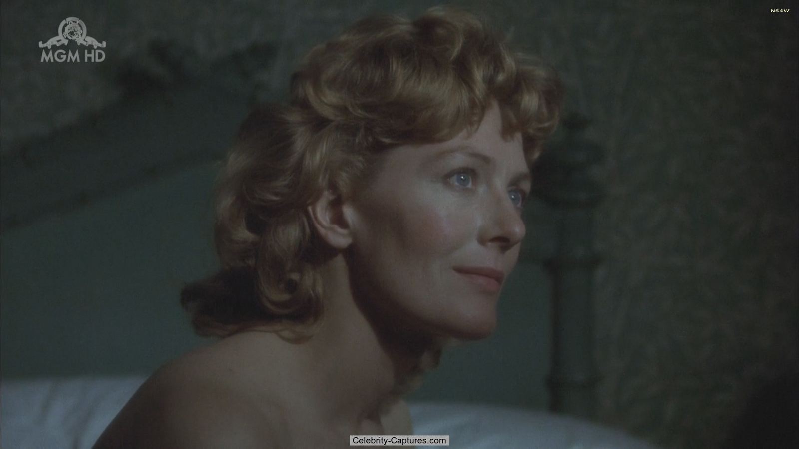 Vanessa Redgrave fully nude in Yanks